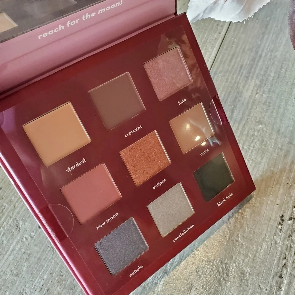 NWT The Crème Shop Moonlit Eyeshadow Palette Brand New